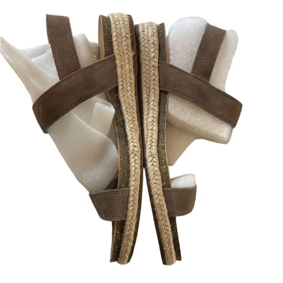 Lucky Brand Women’s "Gadine" Taupe Suede Sandals - Picture 3 of 11